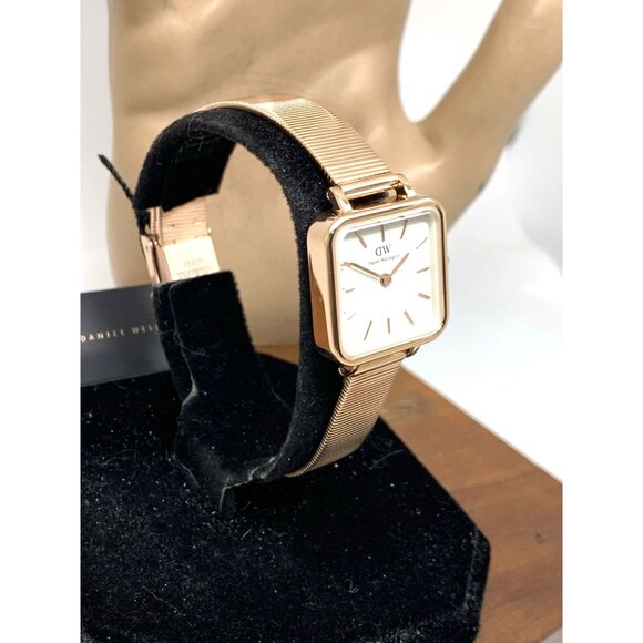 Daniel Wellington Women's Watch DW00100517 White Dial Rose Gold Mesh Strap 22mm - Picture 14 of 14